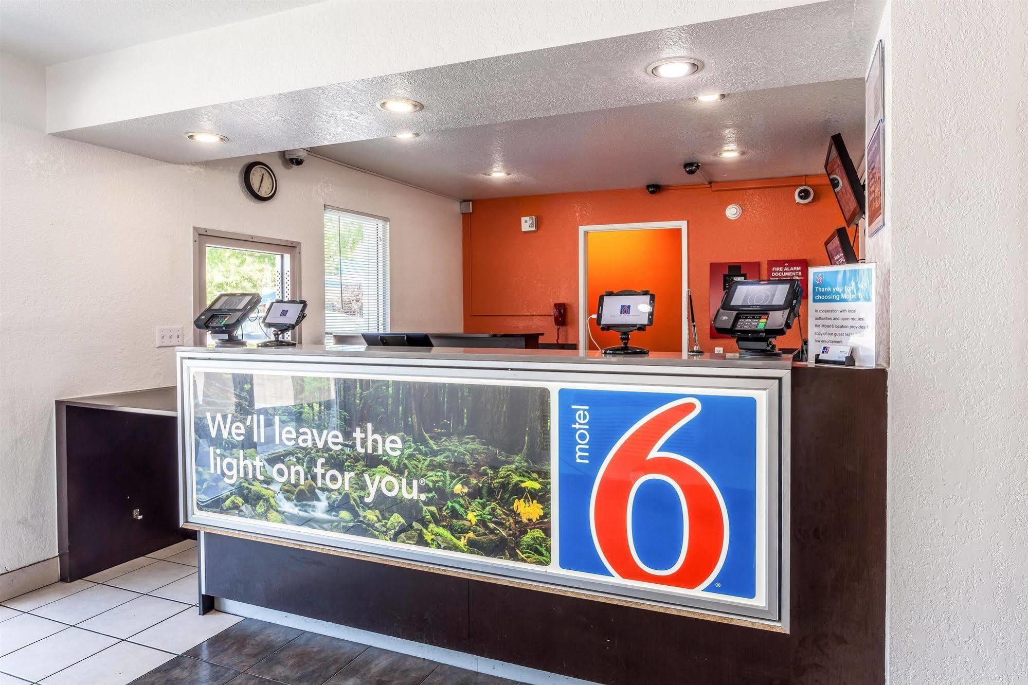 Motel 6 Sacramento, Ca - Downtown מראה חיצוני תמונה
