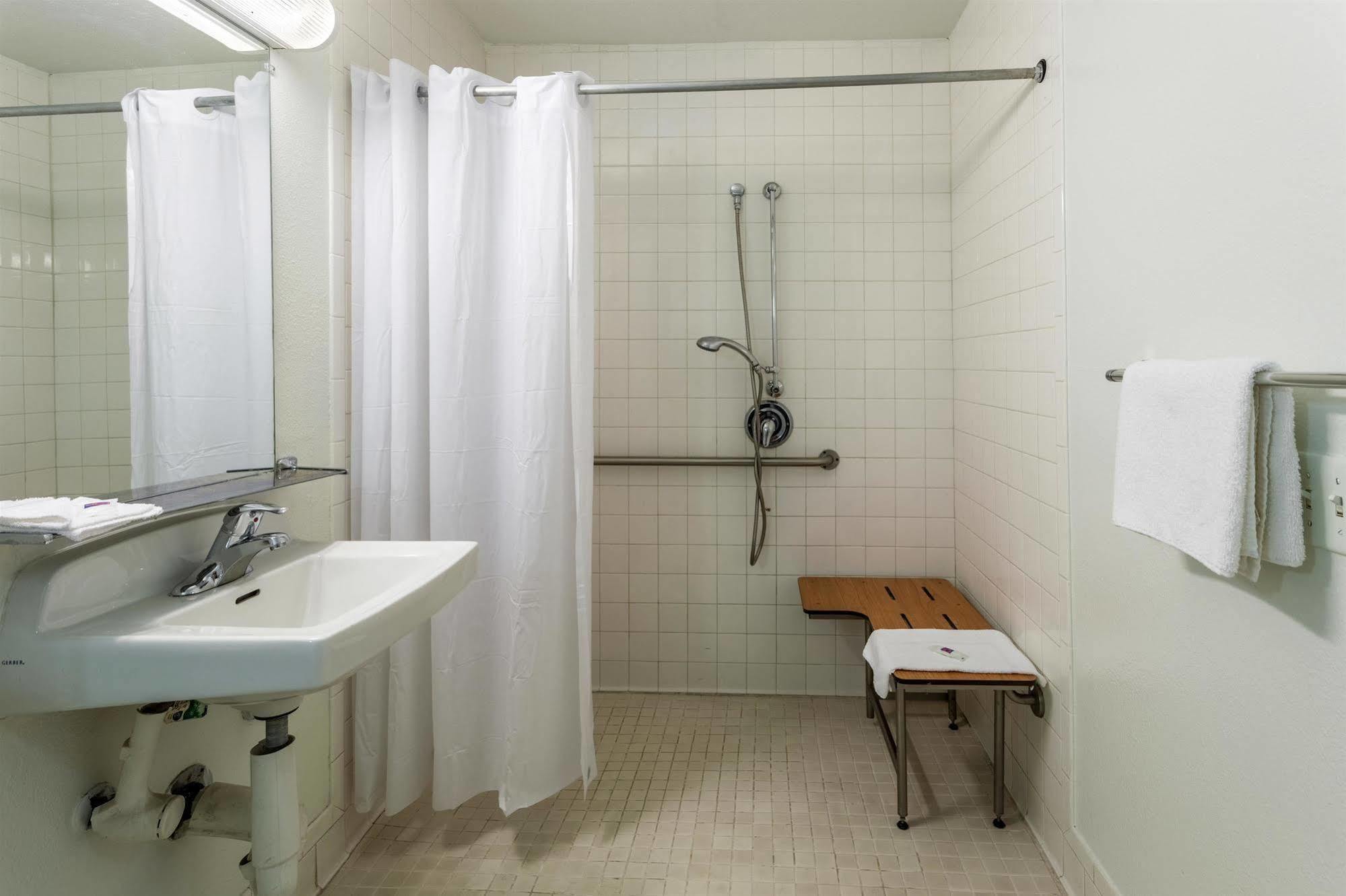 Motel 6 Sacramento, Ca - Downtown מראה חיצוני תמונה
